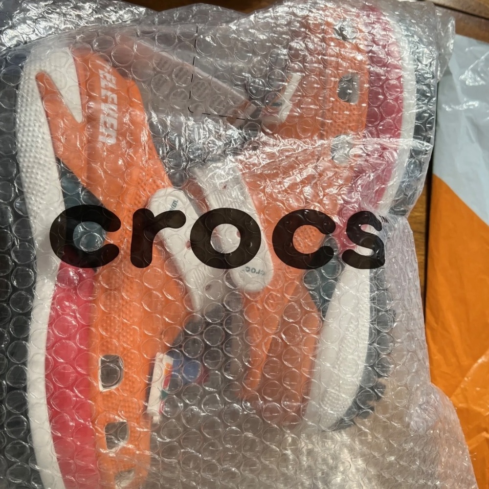 7-ELEVEN 711 X CROCS*Mega Crush Special Collectors Editn. w/Jibbitz*US W7/M5*NWT - Picture 10 of 12